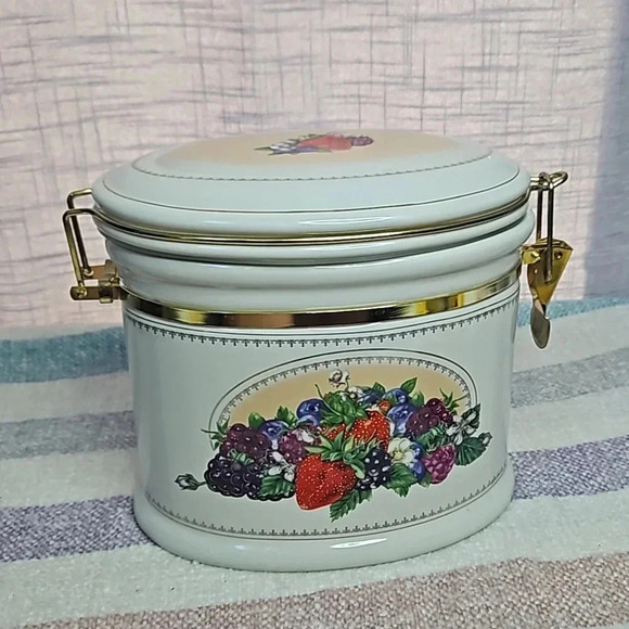 BERRY CANISTER - Picture 3 of 12